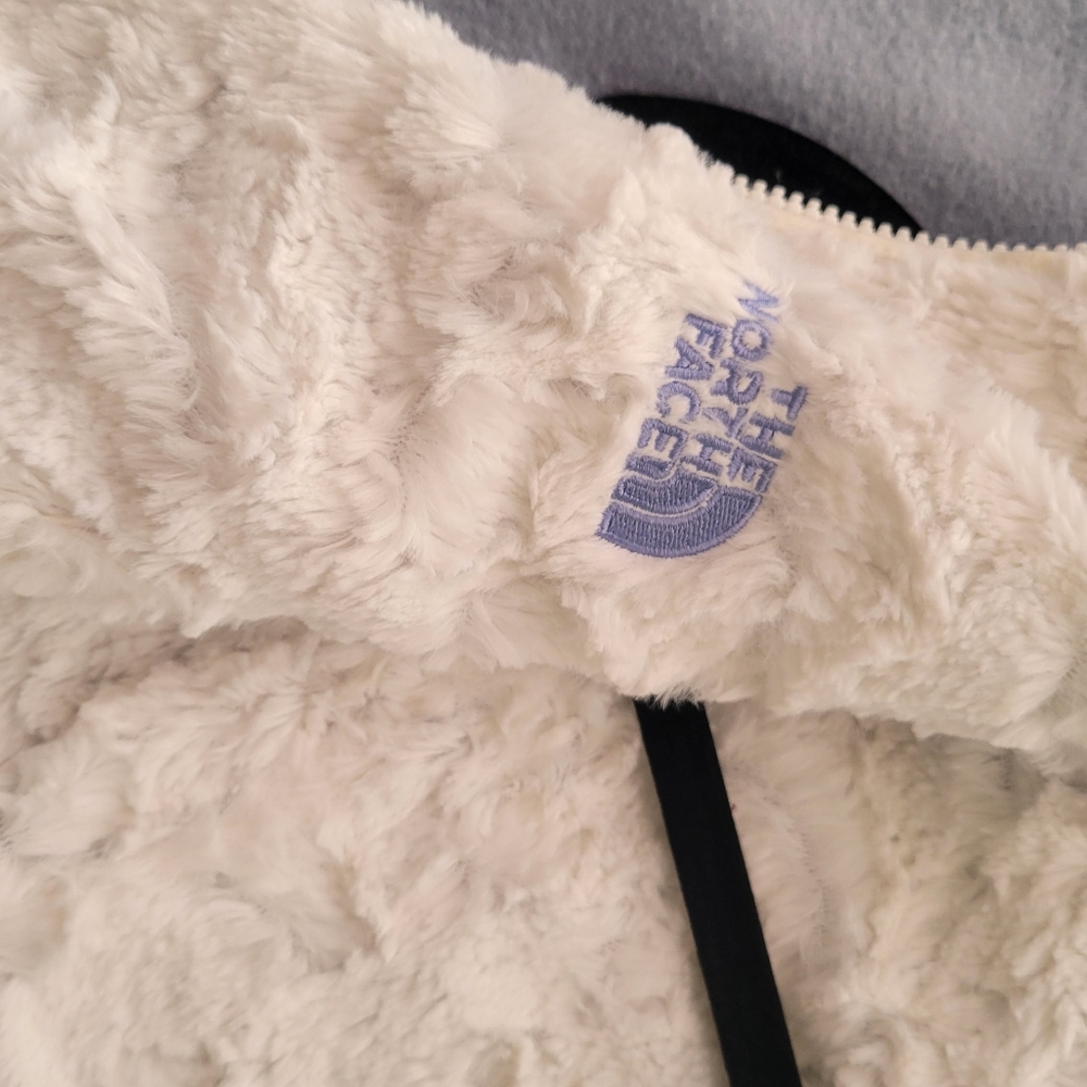 Women's Reversible North Face Vest - Picture 2 of 3
